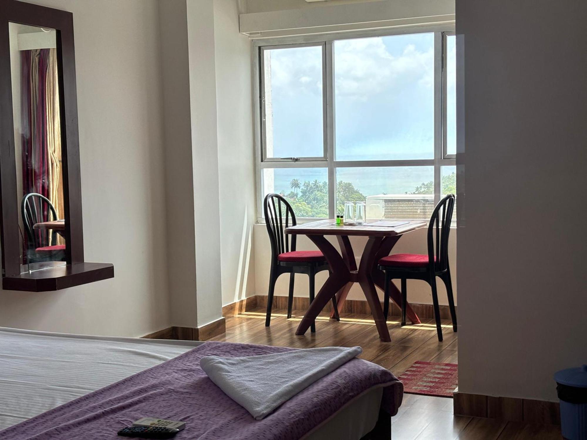 The Tamarind Tree Hotel & Restaurant Shadipur エクステリア 写真