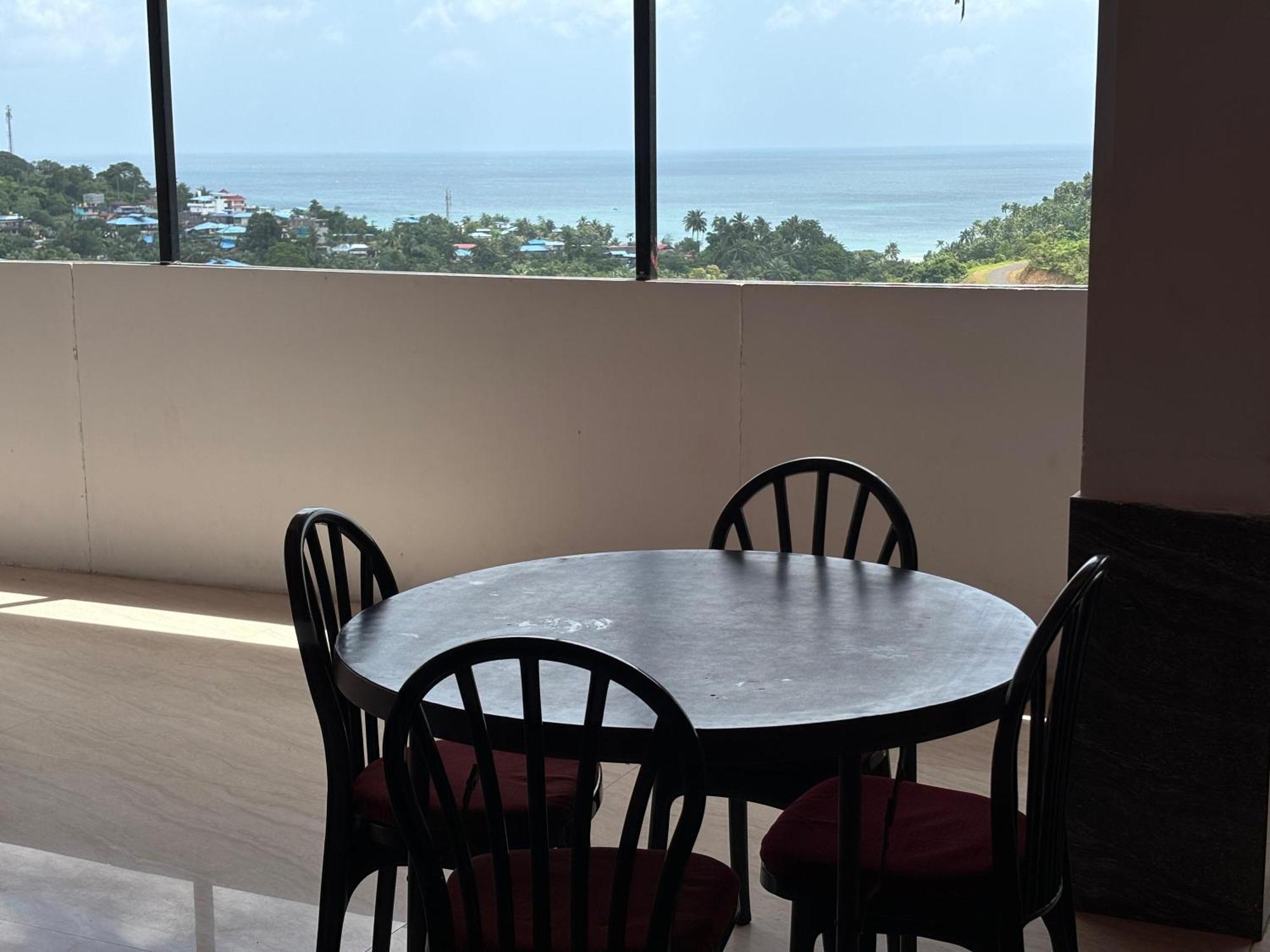 The Tamarind Tree Hotel & Restaurant Shadipur エクステリア 写真