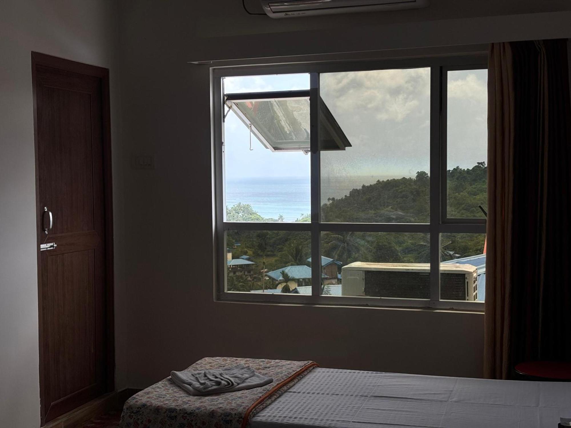 The Tamarind Tree Hotel & Restaurant Shadipur エクステリア 写真