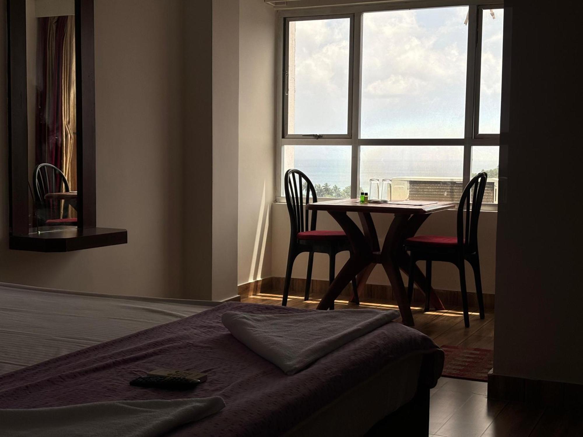 The Tamarind Tree Hotel & Restaurant Shadipur エクステリア 写真